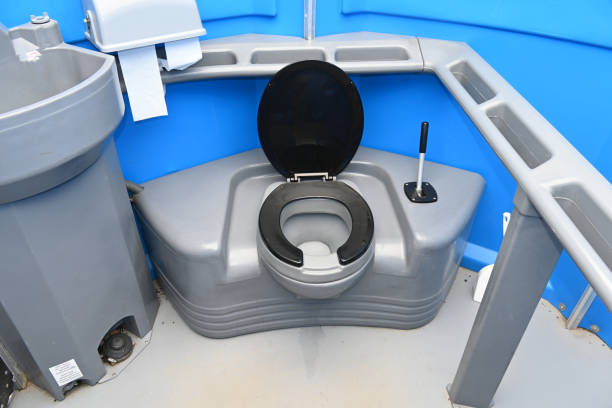 Best Portable restroom trailer rental  in Pato, WA